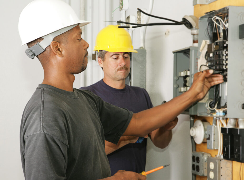 Electricians san antonio - Good Electric - Breaker services